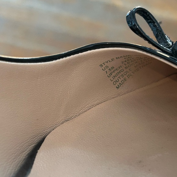 Kate Spade Glossy Black Heels with Bow - Picture 7 of 9